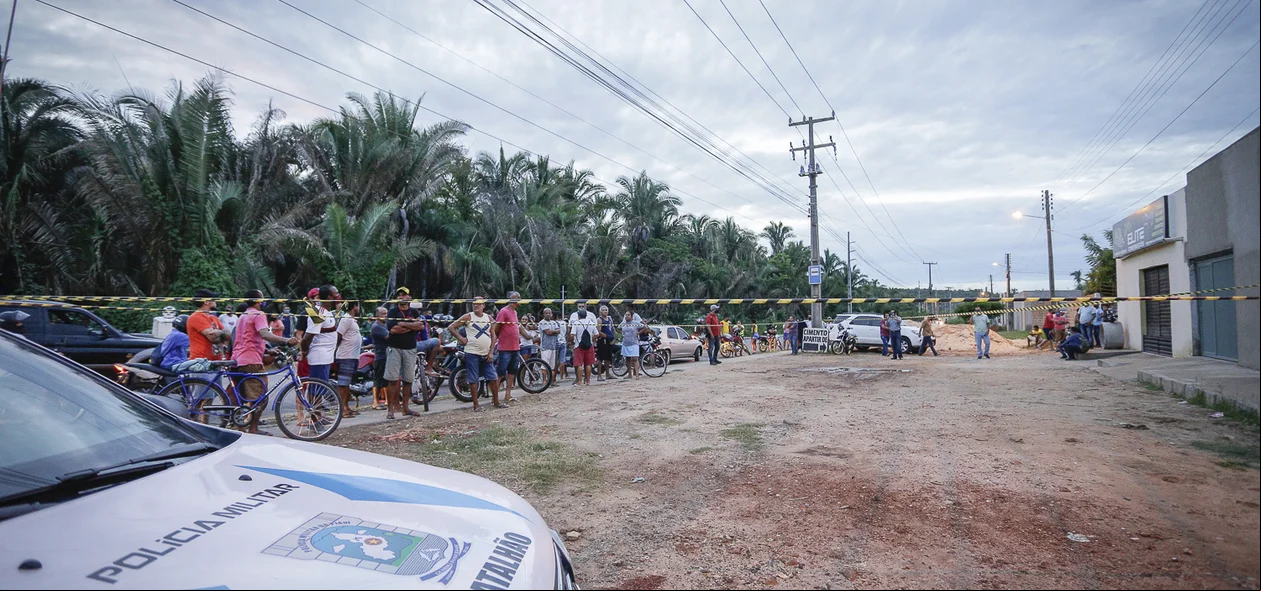 Polícia militar isolou o local