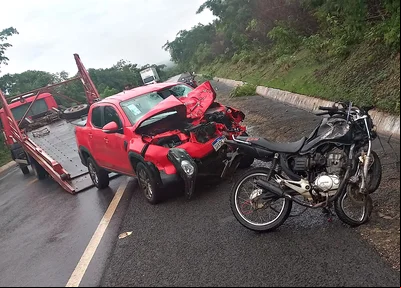 Colisão entre carro e moto deixa homem morto na BR 343 em Amarante