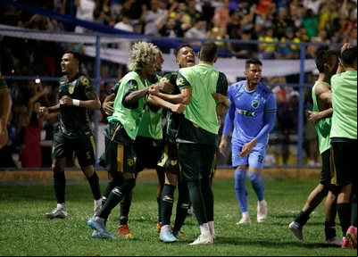 Altos vence Santa Cruz no sufoco e avança na Copa do Nordeste