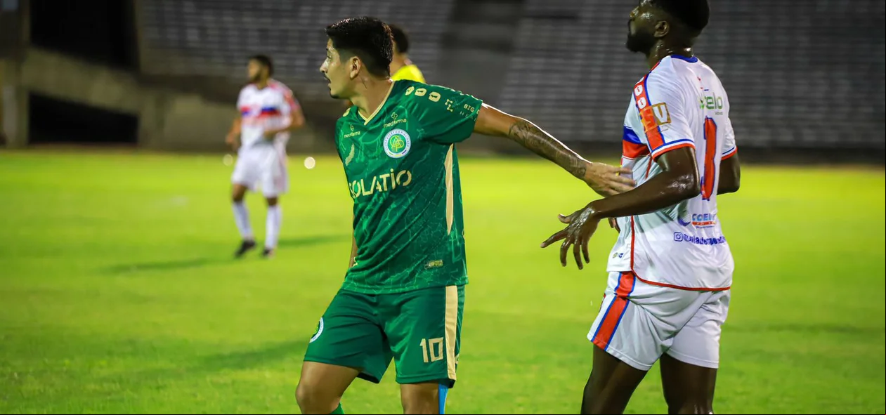 Felipe Pará (Atlético Piauiense) e Luisão (Piauí)