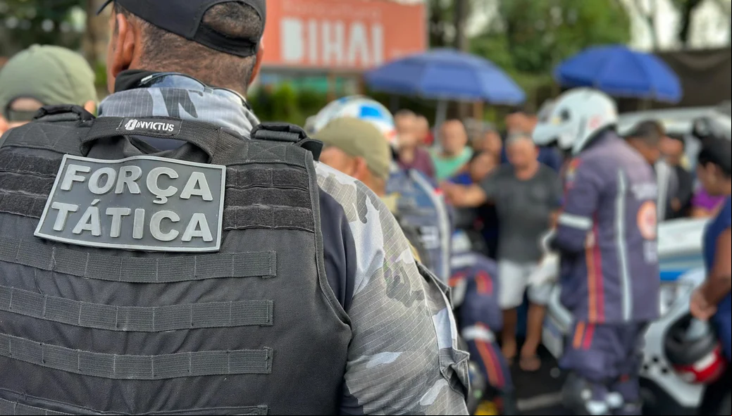 Força Tática no local do crime