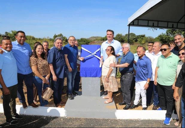 Senador Ciro Nogueira participa de inauguração de obras em São Félix do Piauí