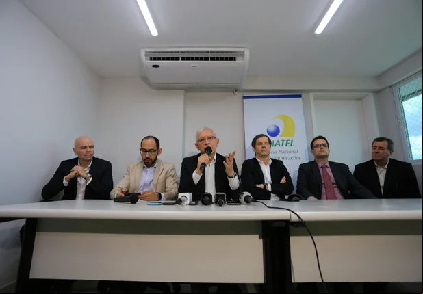 Coletiva sobre desligamento do sinal analógico em Teresina