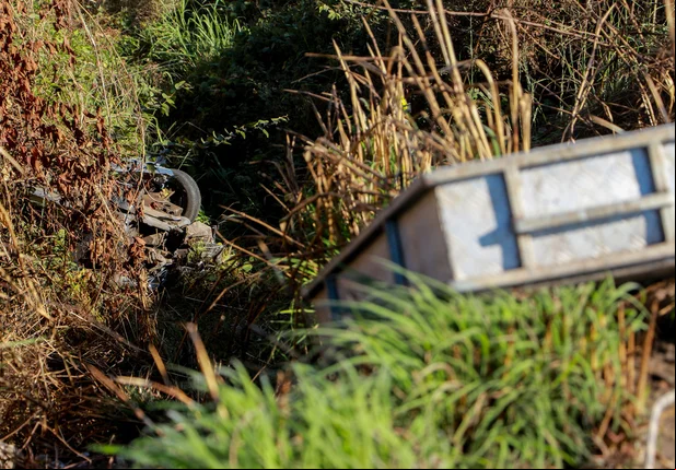 Carro cai em ribanceira e deixa um morto na BR 316 em Teresina