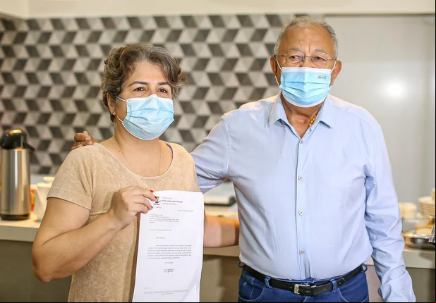 Prefeito anuncia progressão para os médicos