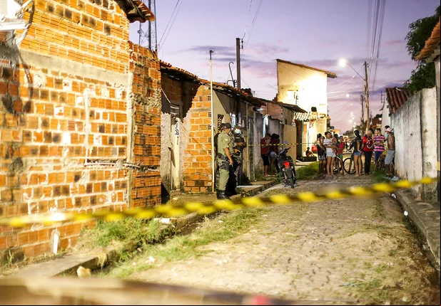 Homem é executado com mais de 10 tiros na zona sudeste de Teresina
