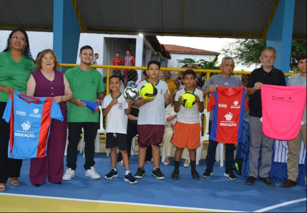 Prefeitura de Campo Maior inaugura quadra poliesportiva